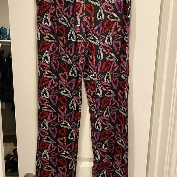 NWOT Heart Patterned Pajama Pants - Picture 2 of 5